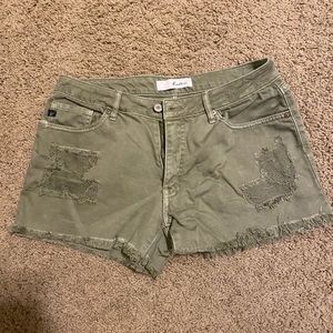 KanCan womens large, olive distressed shorts